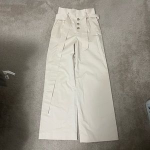 Antonio Melani high waisted three button trouser w/ tie belt cream color size 2